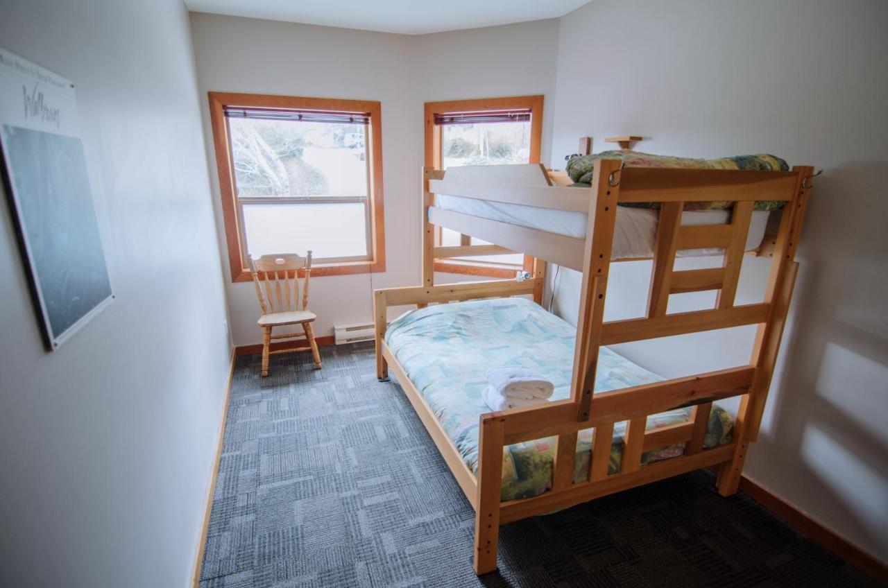 Whalers Guesthouse Тофино Екстериор снимка