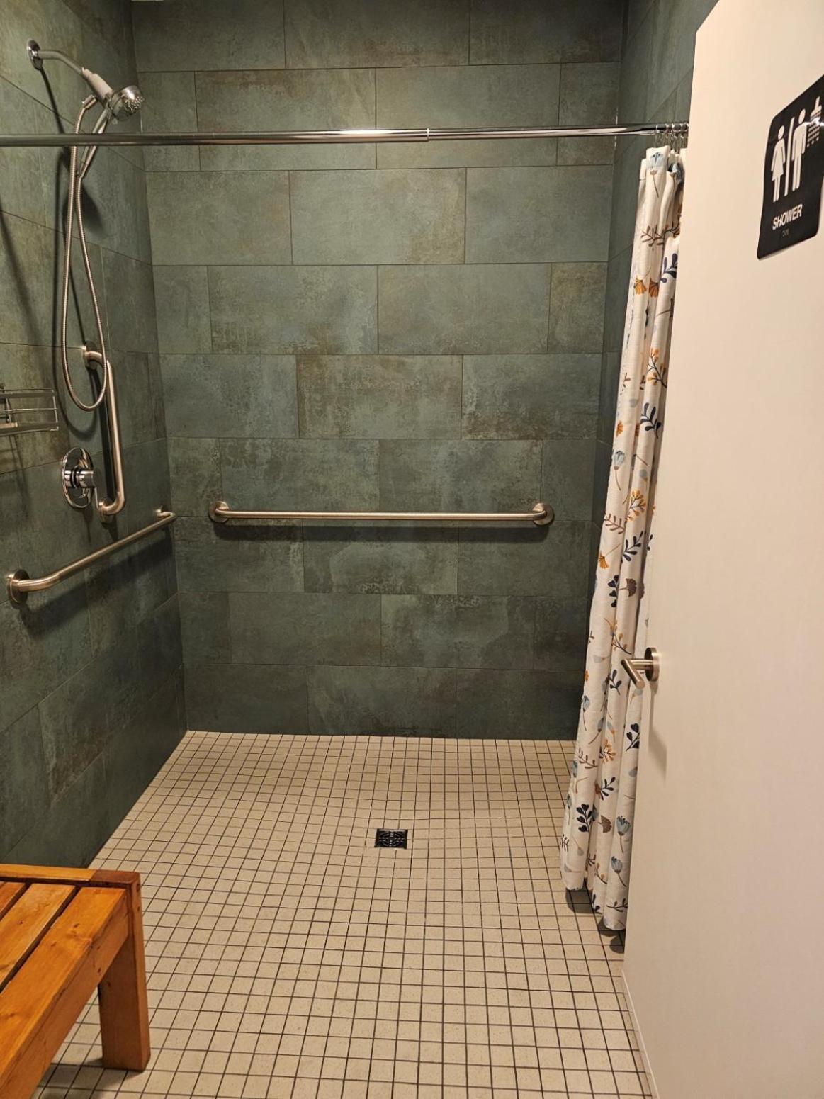 Whalers Guesthouse Тофино Екстериор снимка